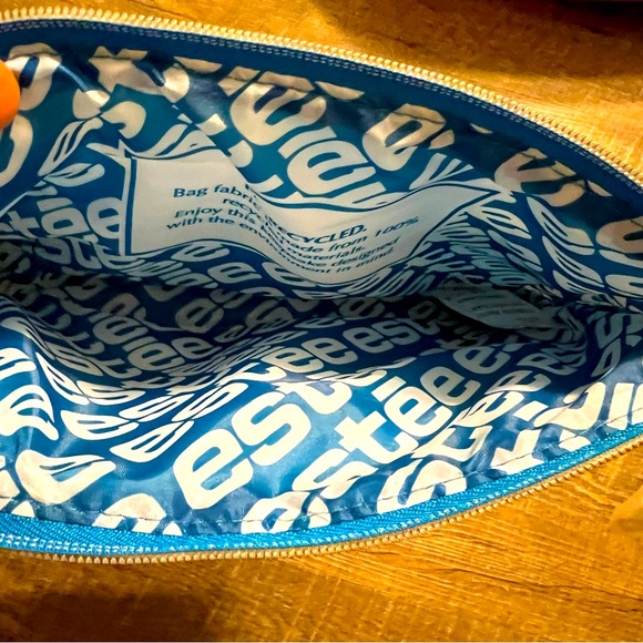 Estée Lauder New Cosmetics Bag Blue And White Chinoiserie Design - Picture 4 of 5